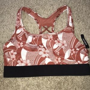 NWT Victoria Sport Sports Bra Size Medium VSX